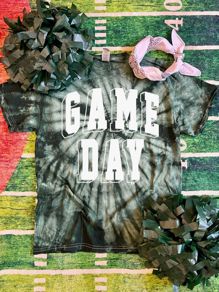 Mary + James | Tie Dye Game Day