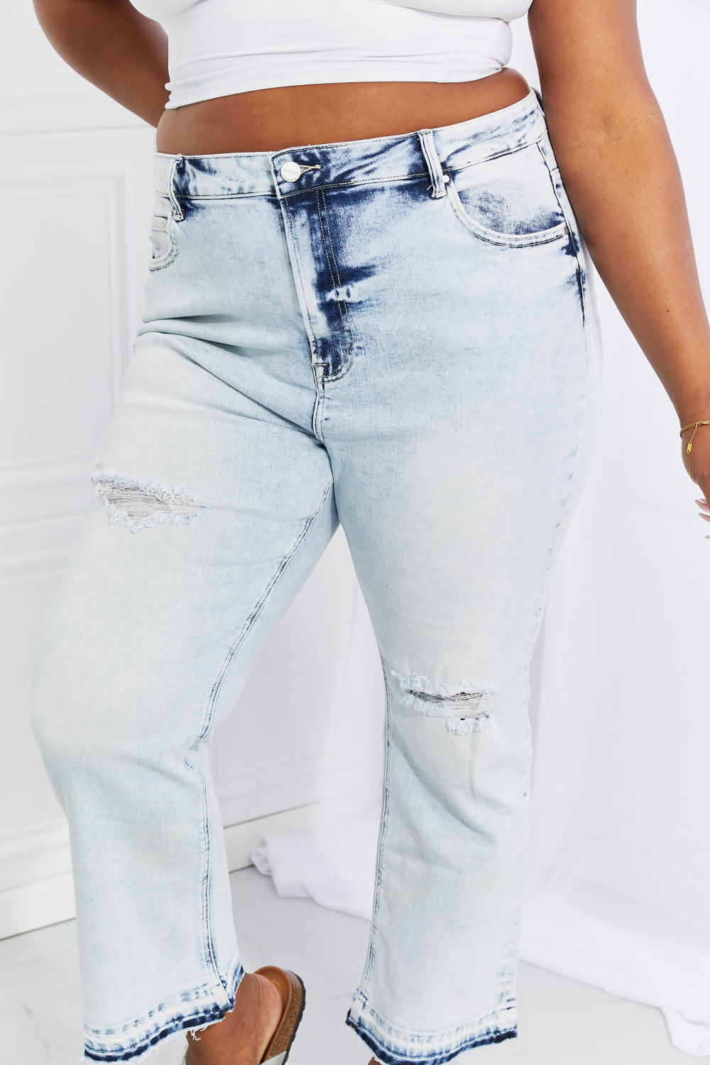 RISEN | Camille Acid Wash Crop Straight Jeans