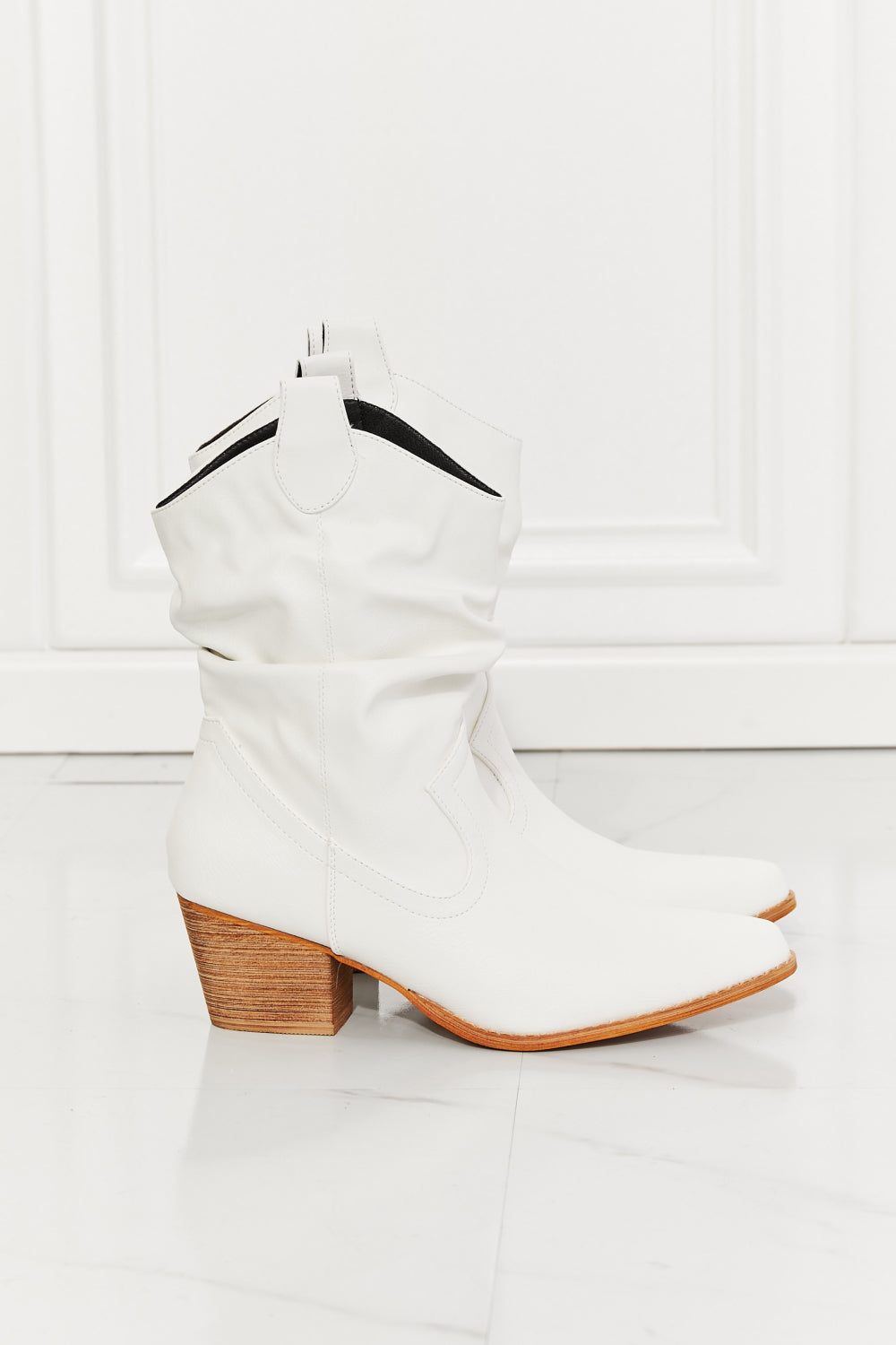 MMShoes | Better in Texas Scrunch Cowboy Boots in White