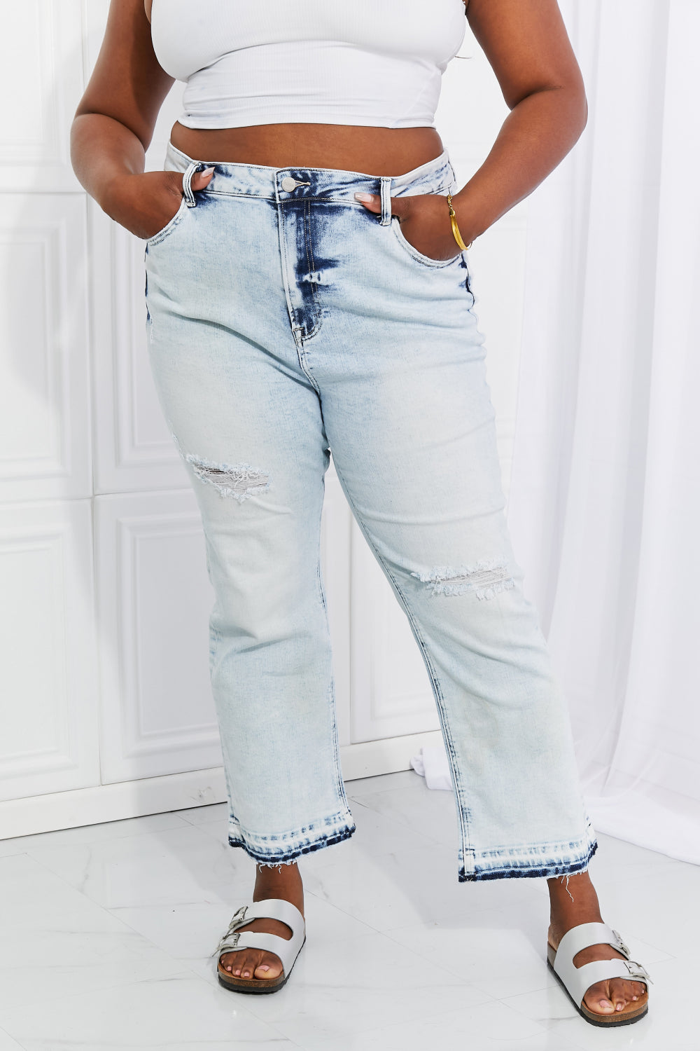 RISEN | Camille Acid Wash Crop Straight Jeans