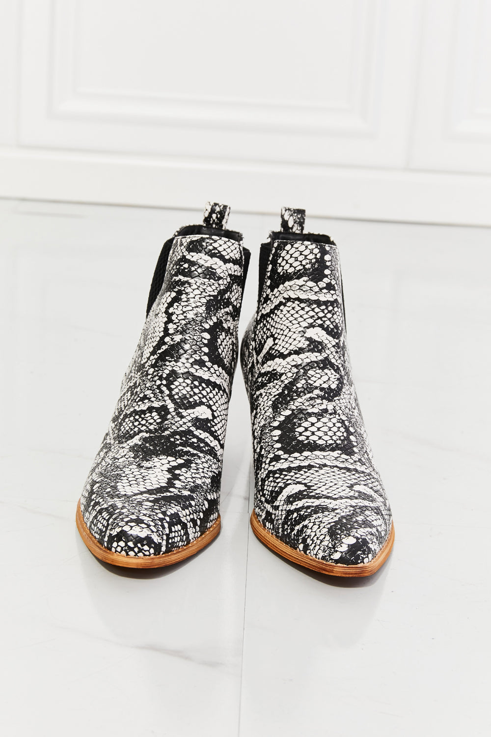 MMShoes | Back At It Point Toe Bootie in Snakeskin